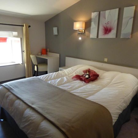 Hotel Du Centre Pierrelatte Quarto foto